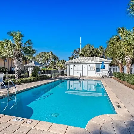 Emerald Shores Cottage